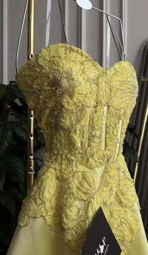 فستان كيم الانيقة ميد