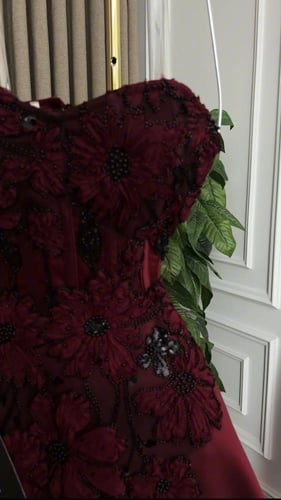 فستان كيم الانيقة ميد