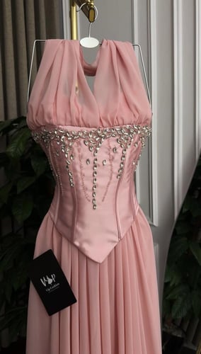 فستان إيليا الانيقة