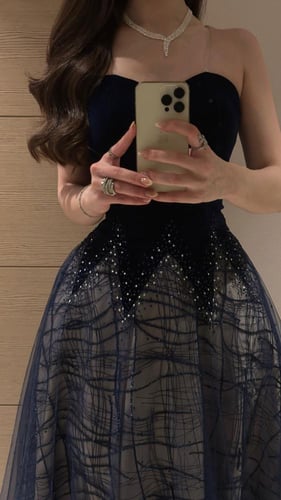 فستان لورينسا الانيقة