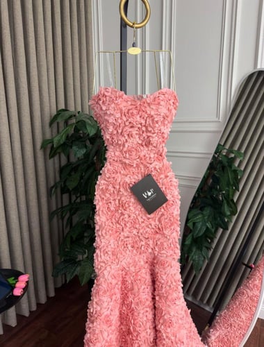 فستان ياسمينه