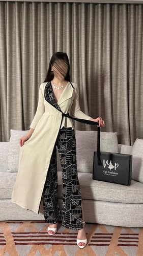 طقم رنا الانيقة