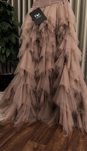 فستان كارميلا الانيقة