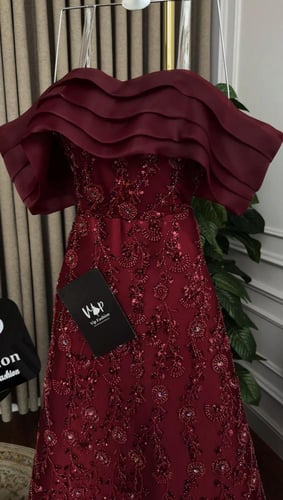 فستان دارين الانيقة