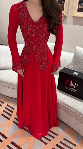 فستان صدى الانيقة