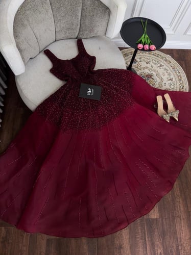 فستان الملكة VIP