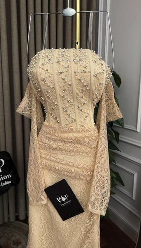 فستان إيلينا الانيقة