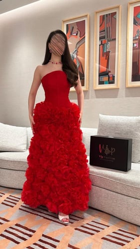 فستان نيلاي الانيقة