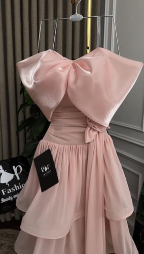 فستان رانيا الانيقة