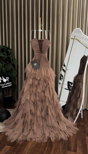 فستان كارميلا الانيقة