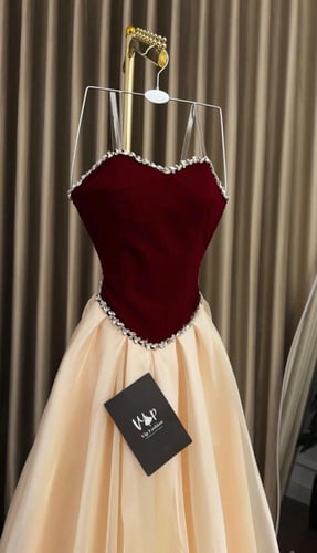 فستان ايلانورا الانيقة