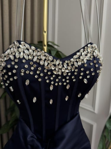 فستان أوريكا الانيقة