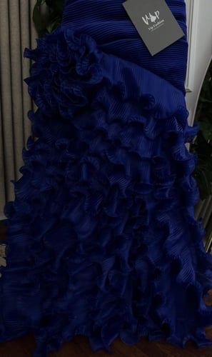 فستان فاليرا الانيقة