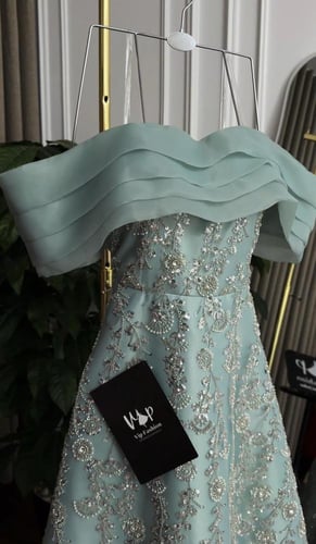 فستان دارين الانيقة