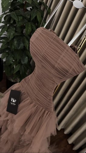 فستان كارميلا الانيقة