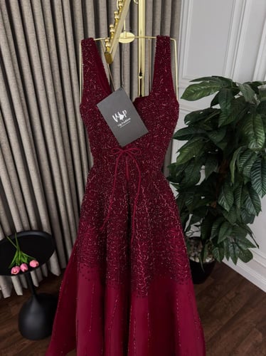 فستان الملكة VIP