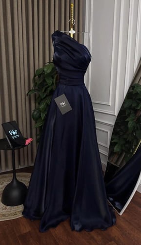 فستان رسيل الانيقه