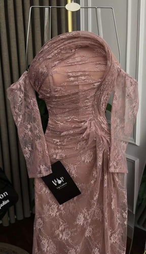 فستان أفريل الانيقة