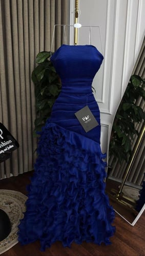 فستان فاليرا الانيقة