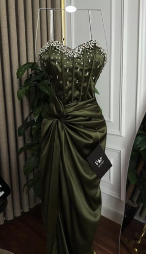 فستان أوريكا الانيقة