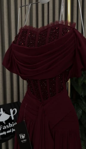 فستان ياقوت الانيقة