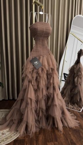 فستان كارميلا الانيقة