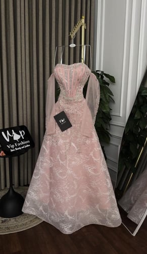 فستان اوريليا الانيقة