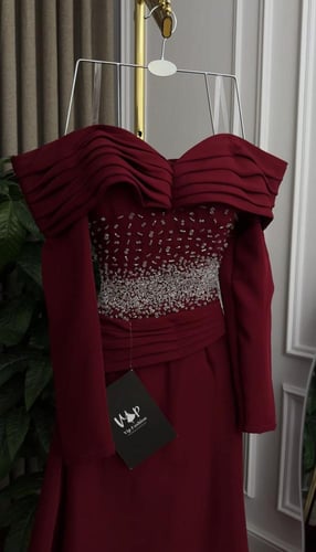 فستان نازلي الانيقة