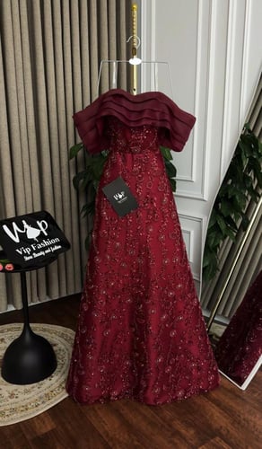 فستان دارين الانيقة