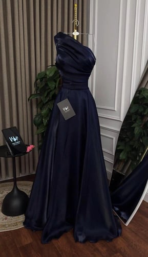 فستان رسيل الانيقه