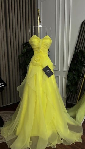 فستان يوكا الانيقة