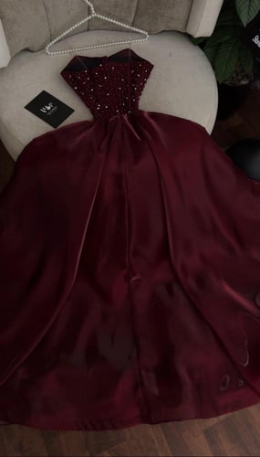 فستان شيرين الانيقه