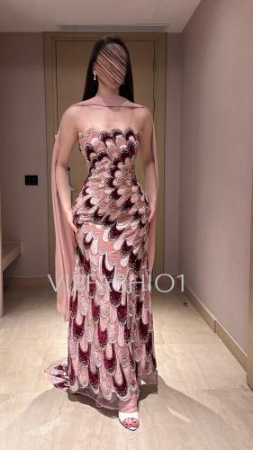 فستان دلال الانيقة