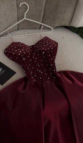 فستان شيرين الانيقه