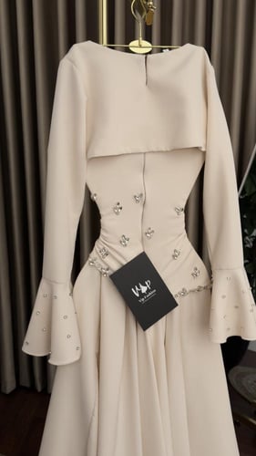 فستان وتن الانيقة