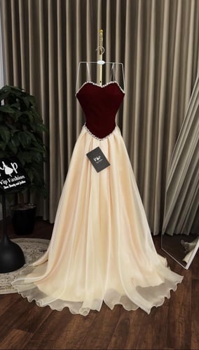 فستان ايلانورا الانيقة