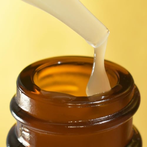 سيروم فيتامين سي ٢٠٪ | لتجديد وتألق البشرة