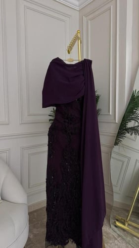 فستان ورد وشيفون وبطانه باربي