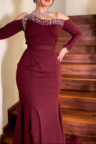 فستان باربي مع تطريز يدوي