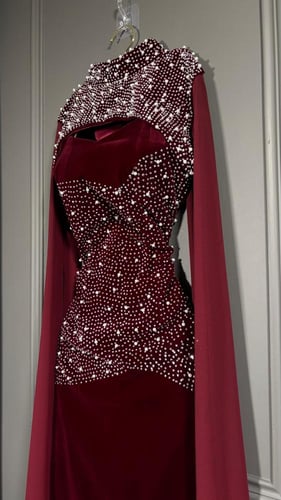 فستان مخمل مع فصوص لولو