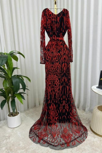 فستان ليكرا على لوبانا مع تطريز كمبيوتر فصوص