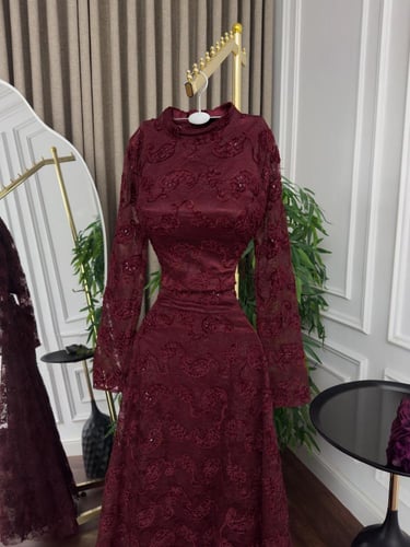 فستان طقم دانتيل