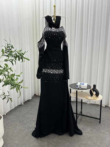 فستان كريب استرتش مع شال شيفون