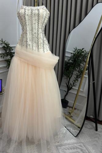 فستان تُل تطريز يدوي