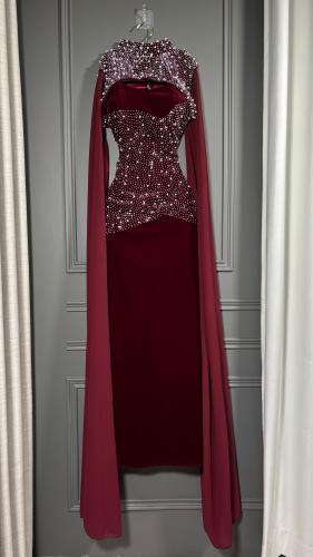 فستان مخمل مع فصوص لولو