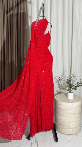 فستان دانتيل مع الكردانه