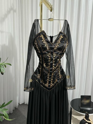 فستان شيفون وتفته حرير