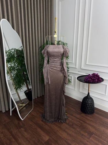 فستان دانتيل فصوص