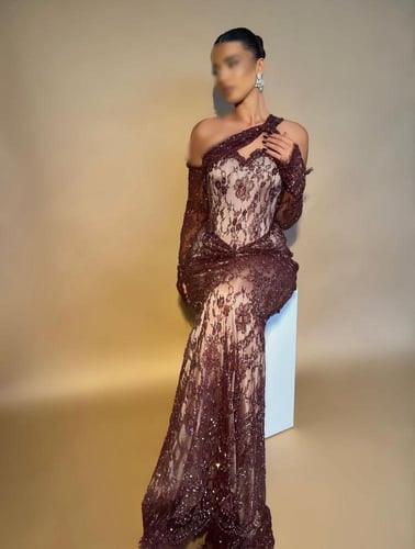 فستان تُل مطرز بالفصوص مع بطانه باربي