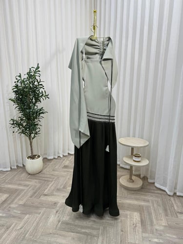 فستان باربي وبلوسيه